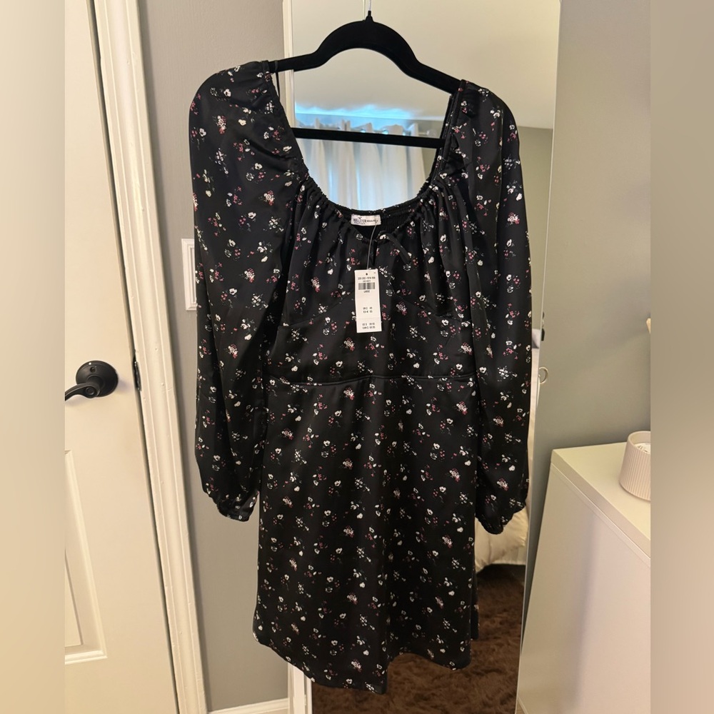 Hollister Black Floral Scoop-Neck Mini Dress